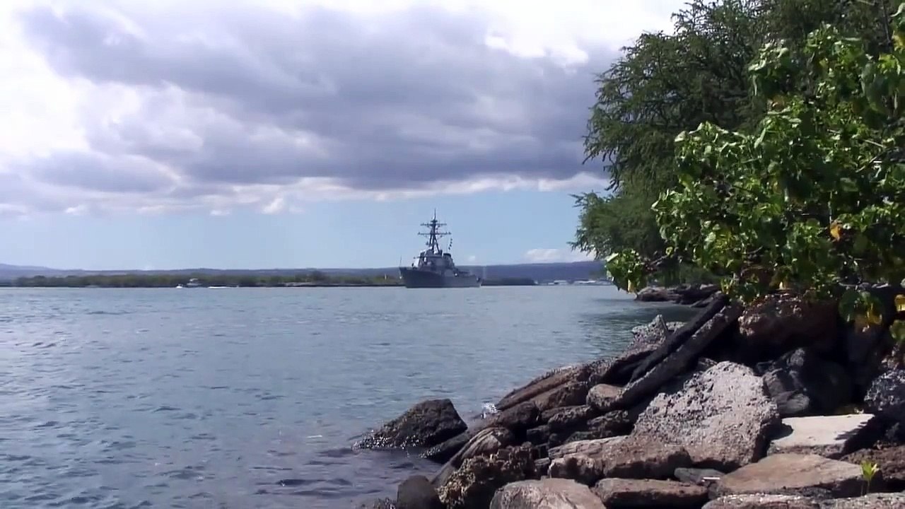 USS O'Kane (DDG-77) Leaving Pearl Harbor - Hawaii