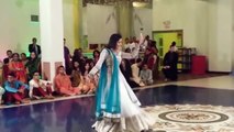 Young Beautiful Girl On Wedding Awesome Dance   Piya Haay Piya