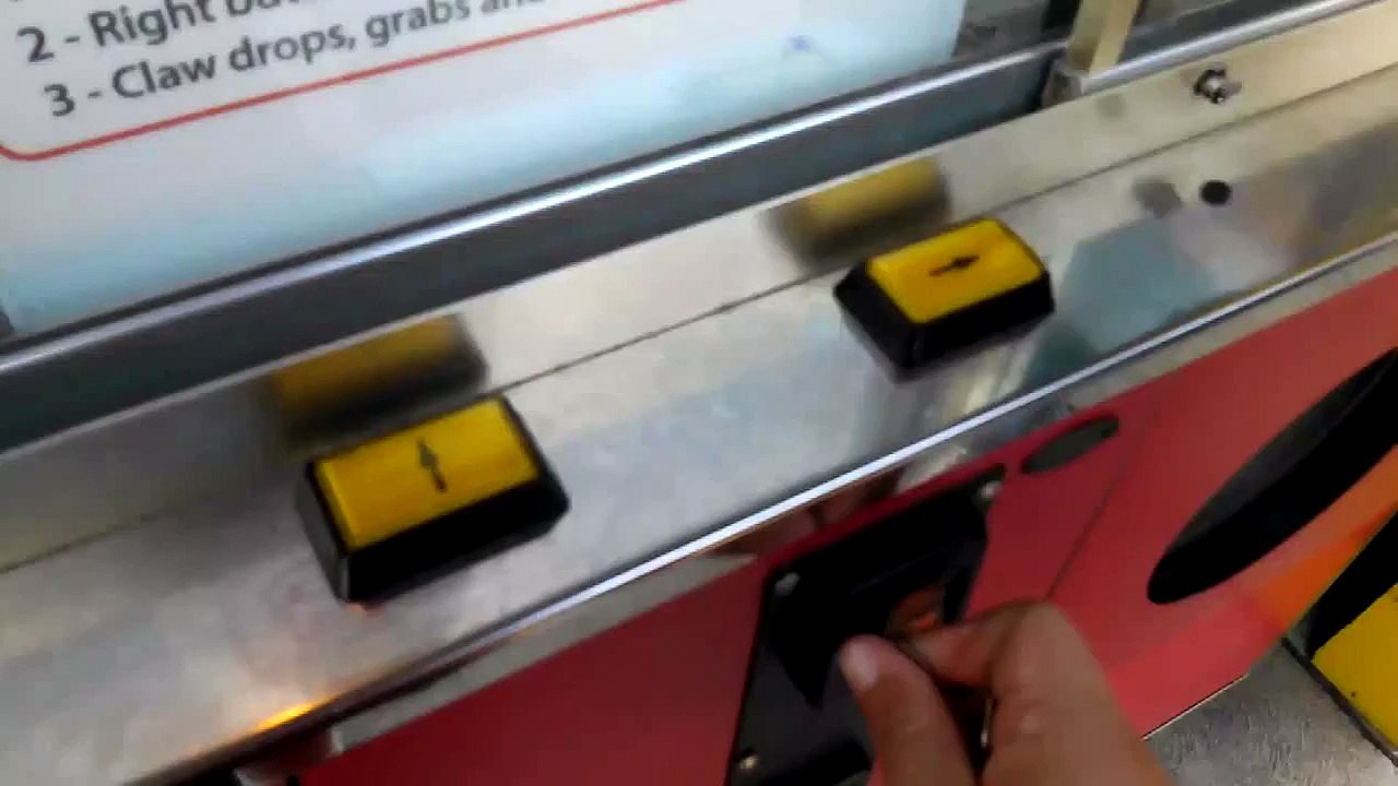 UFO Catcher Japan: POKEMON WINS!