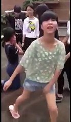 Nữ sinh Đánh Nhau như Phim Hành Động