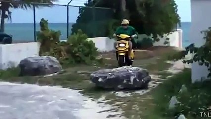 Najluđi padovi s motora - Kompilacija