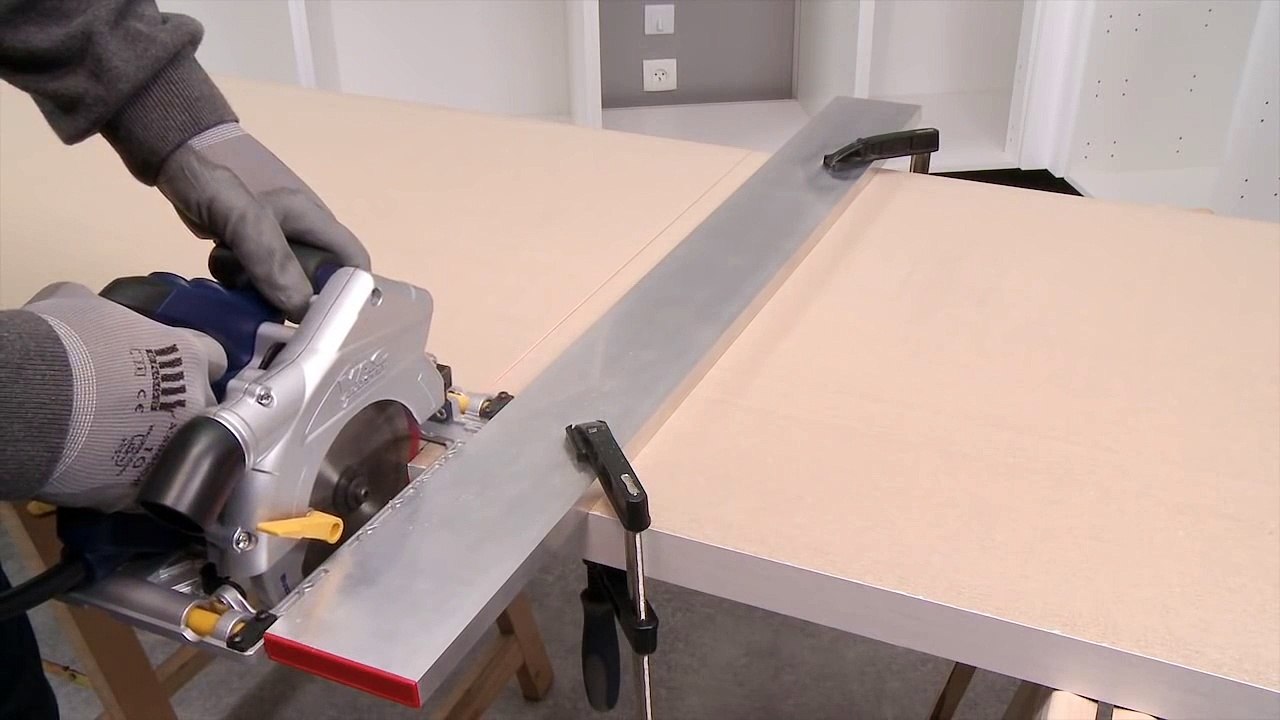 Poser un plan de travail et sa crédence (Castorama)