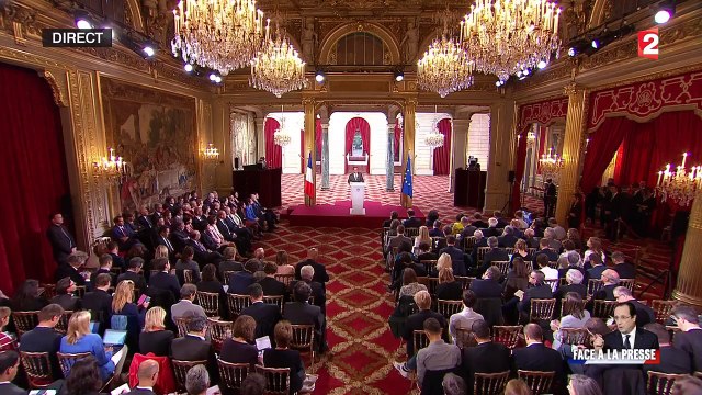 Plus de 8 millions de foyers fiscaux seront concernés par les baisses d'impôts, assure Hollande