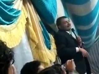 تقليد المبدع : محمد الحاوري في عرس نبيل الانسي ( زنبقة )