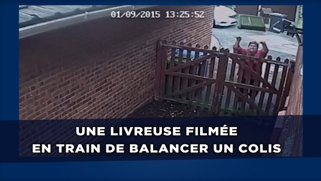 Une livreuse filmée en train de balancer un colis