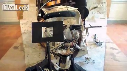 Brilliant 3D art made by a pile of trash