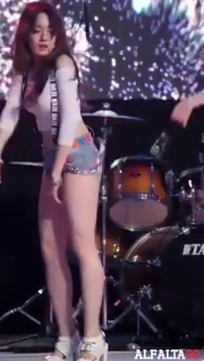 vid girl dancing