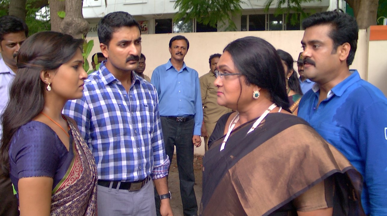 Deivamagal Episode 718, 07/09/15