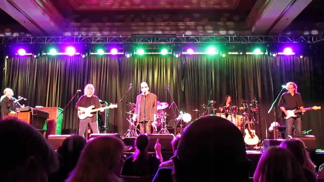 Eric Burdon and The Animals perform It's My Life