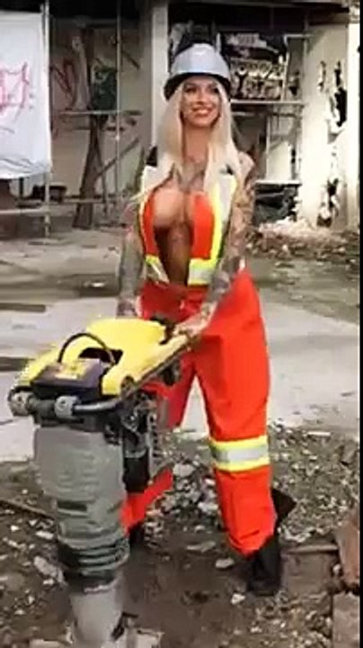 hot girl construction worker