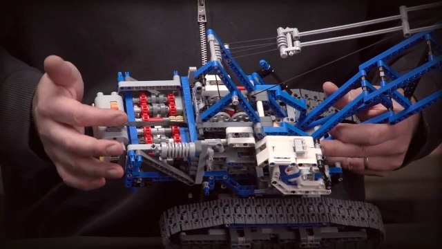 LEGO® Technic. CRAWLER CRANE (42042)