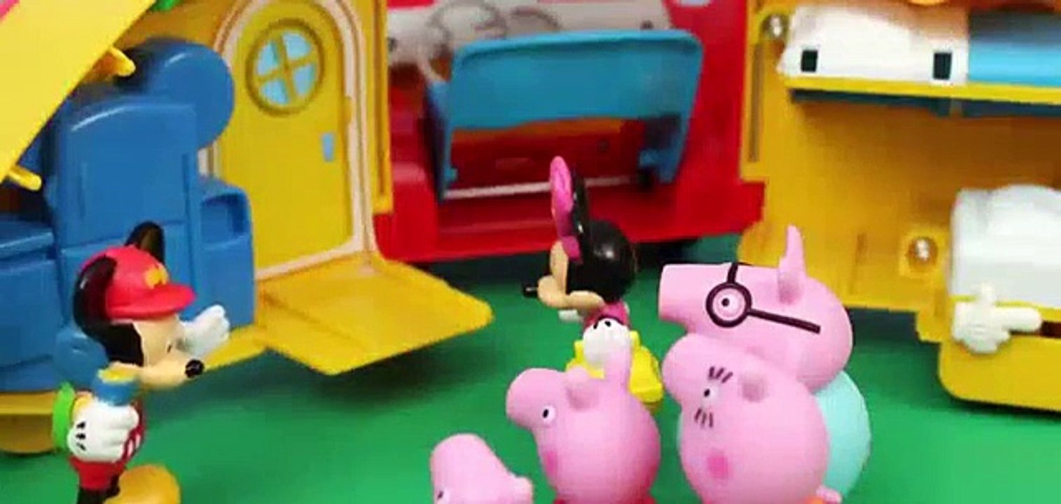 Mickey Mouse Clubhouse Peppa Pig and Minnie Mouse Daddy Pig Camping in Mickeys Camper ToysReview