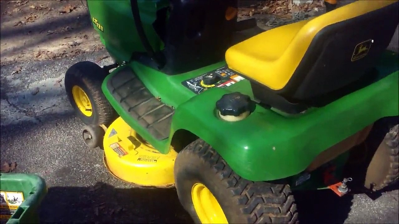 free john deere riding mower lt133