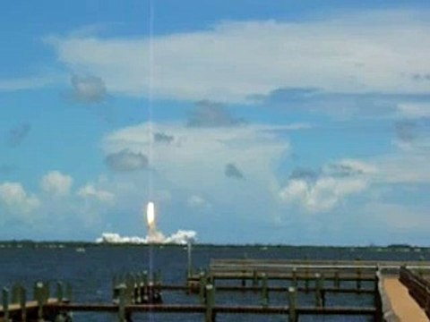 Space shuttle launch of Discovery 07042006