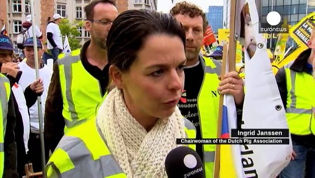 Bruxelles paralizzata dalle proteste degli agricoltori e allevatori europei