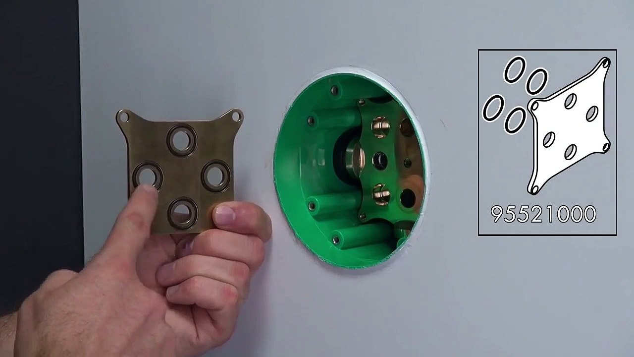 Hansgrohe Technik: Montage Ausgleichskeil bei RainDance Rainfall