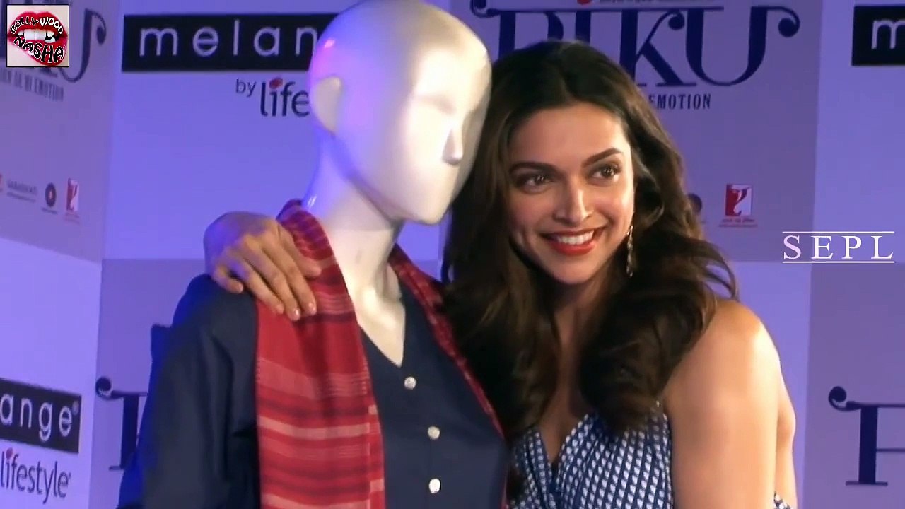 Hot Deepika Padukone Showing Her Shape Of B(.)ozzz !!