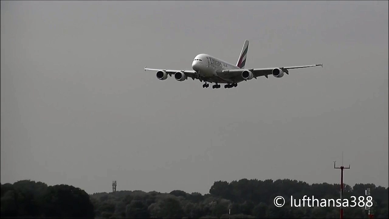 Emirates A380 Very Hard Landing at Munich Airport