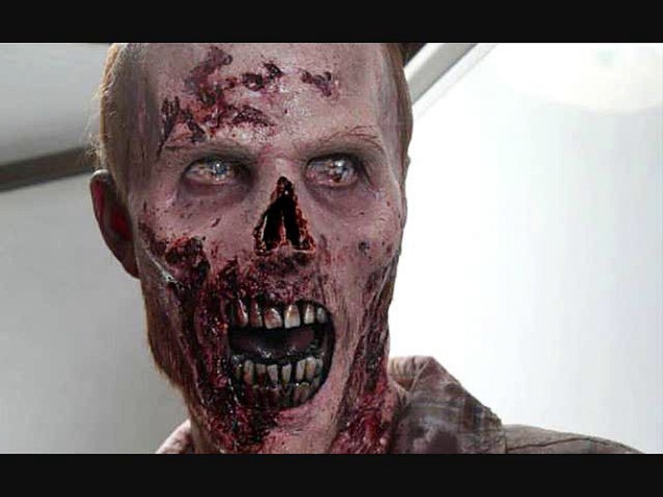 The Walking Dead to show airline zombie attack in stand-alone sp