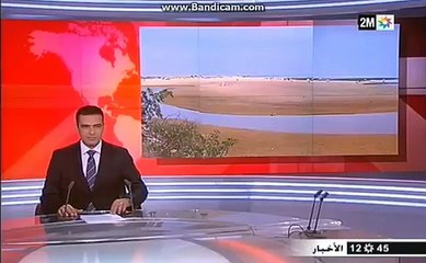 مذيع مغربي لم ينتبه أنه على الهواء - شاهد ماذا فعل
