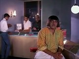 Mehmood- Escape from Jail- The most funny act of Great Comedian