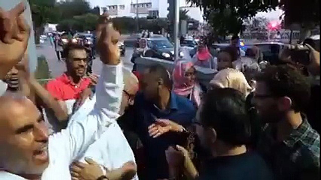 بعد نتائج الانتخابات الجهوية و الجماعية 2015  فرحة بمنزل ابن كيران