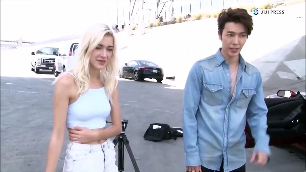 Donghae enseñando a hablar Japones A Stephanie