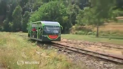 Hungarian train shines light on self-contained solar power