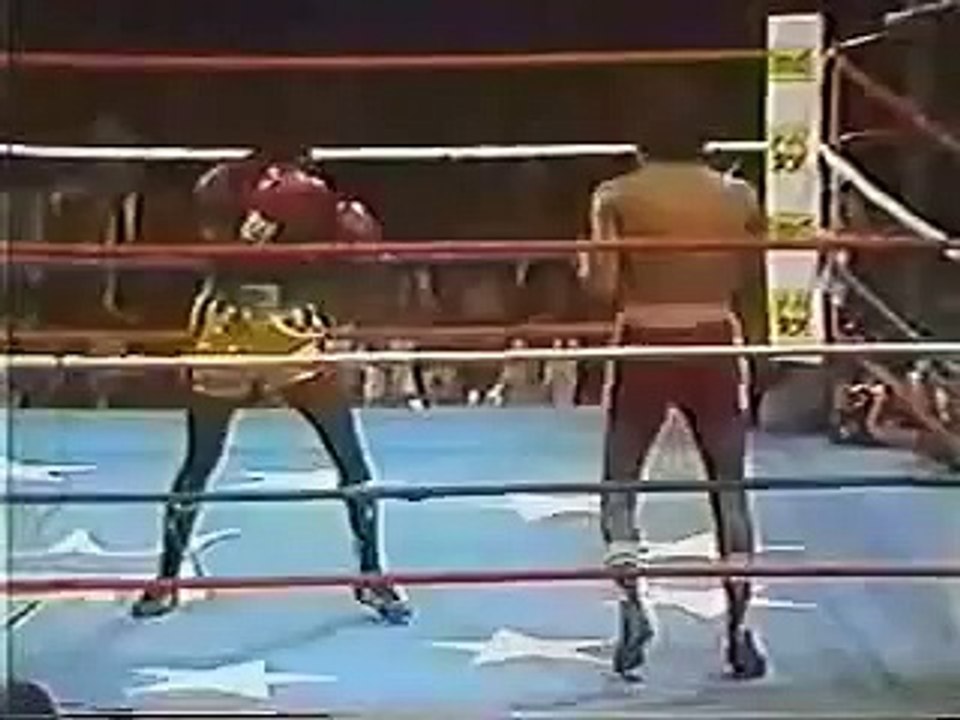 Salvador Sanchez (Chava) vs Azumah Nelson (07-21-1982) (1/8)