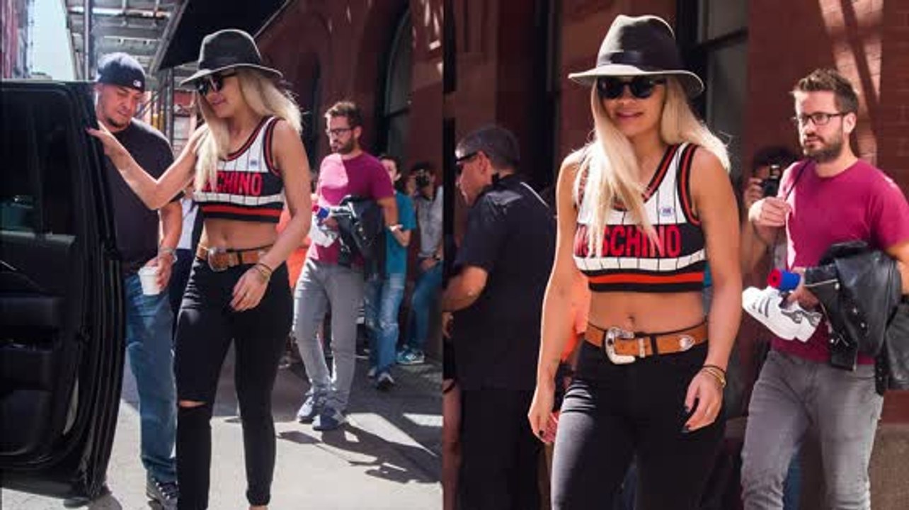 Rita Ora rockt ein cooles Outfit in New York