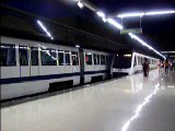 Metro de Madrid Vuela..{Madrid metro line flies...!!!}