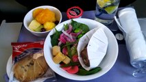 4K UHD United Express E175 New Food Service Lunch First Class Asian Beef Salad