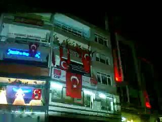 ÇORLU hdp BİNASINI DAĞITTIK `` ŞEHİTLER ÖLMEZ VATAN BÖLÜNMEZ `` #ÜLKÜCÜYÜZ MEVZU VATANSA HER YERİ YIKARIZ `` NOKTA``