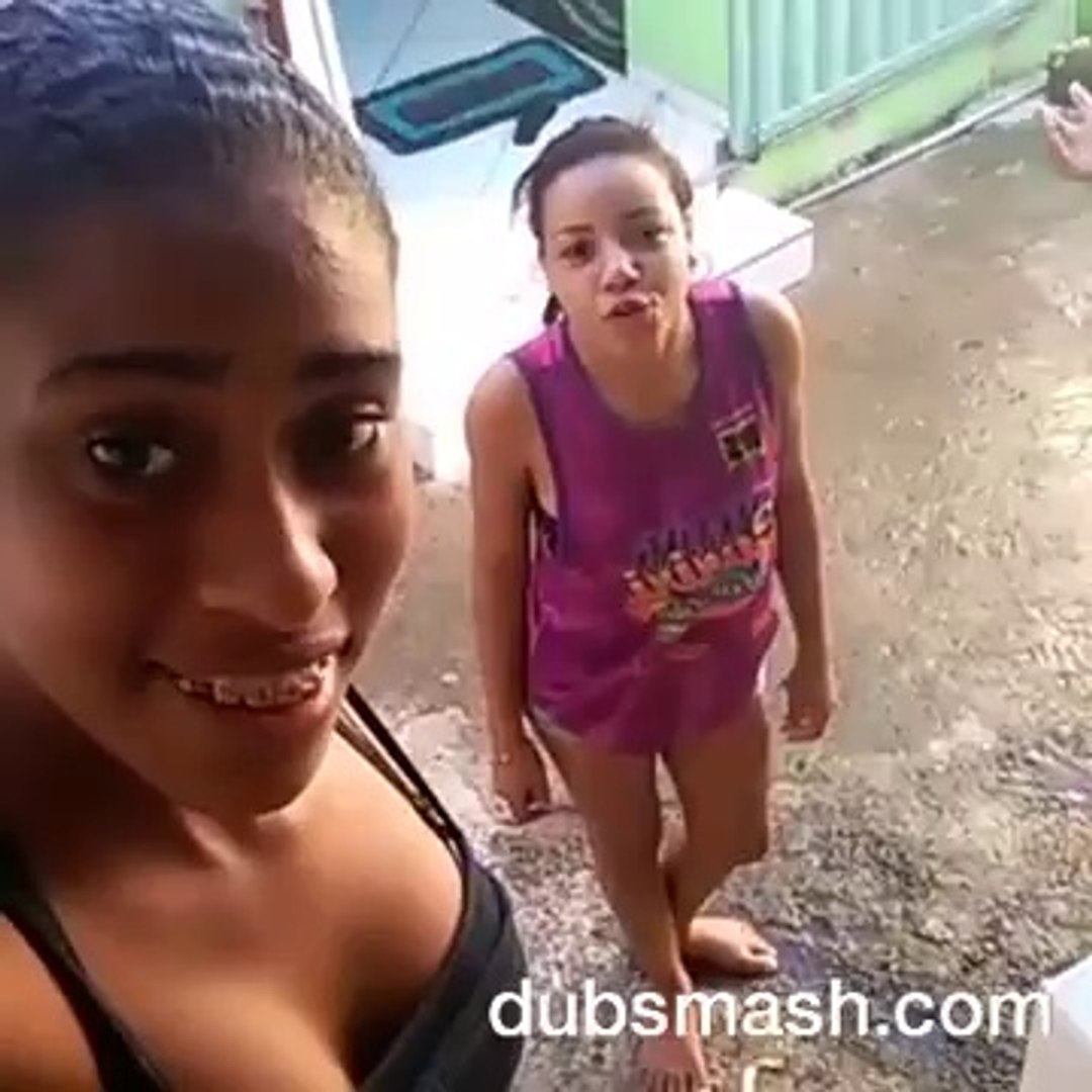 Menininhas dançando funk