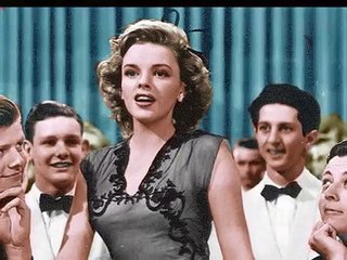 On the Sunny Side of the Street - Judy Garland
