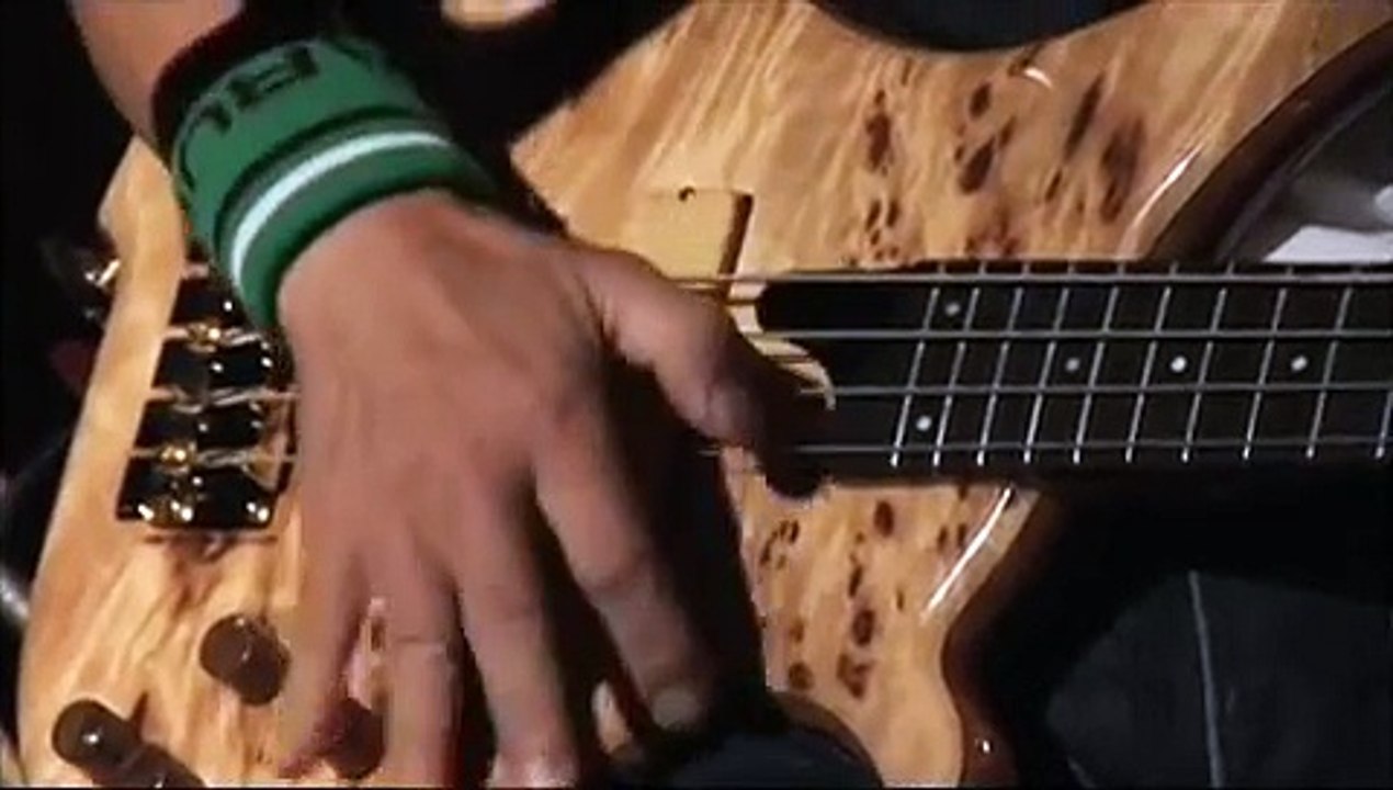 鳴瀬喜博 直伝 超絶チョッパー･ベース　超絶スラップ教則DVD！