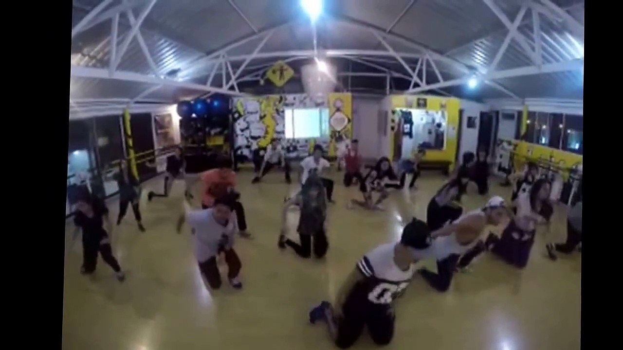 Party Animal Charly Black dance Hall by Jay P Proyecto Urban Dance Colombia!