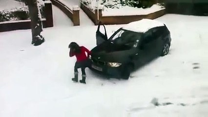 BMW Girl Epic Fail in Snow