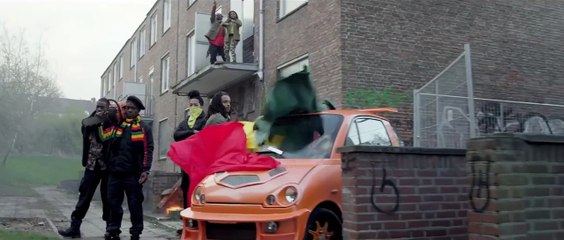 Tải video: Jebroer feat. Mr. Polska, Skinto & Ronnie Flex - Hoesten Als Bejaarden (prod. Boaz v/d Beatz)