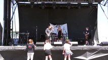 Sandy School of Rock Show Band at Country Fan Fest 2 019 Ramones   Chinese Rock