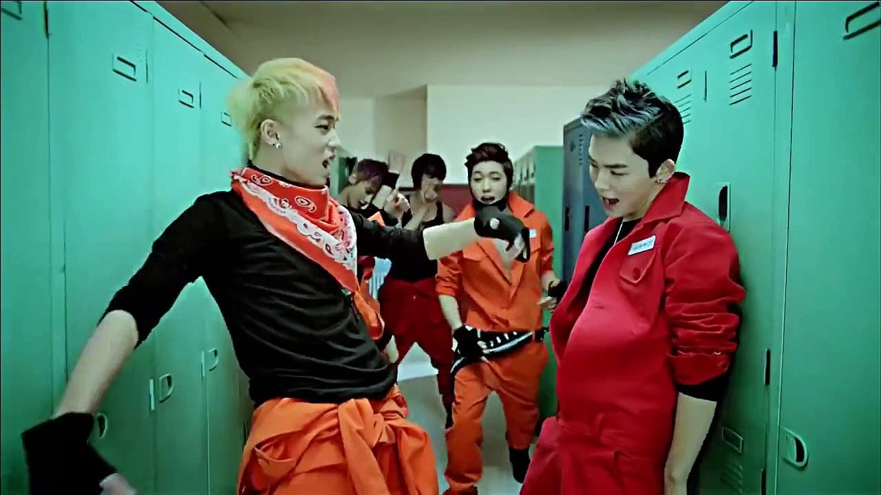 TEEN TOP 긴 생머리 그녀(Miss Right) Locker Room One Take ver.