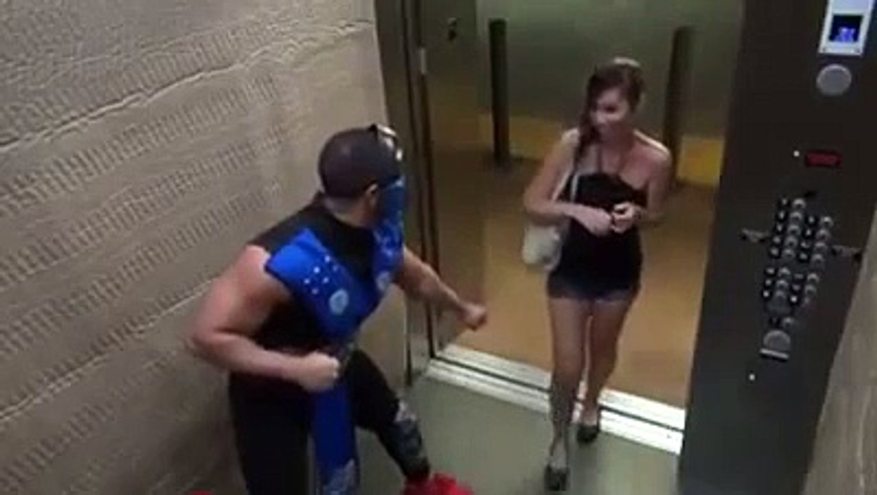 Hilarious Mortal Combat Elevator Prank