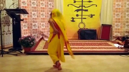 Sohag chand bodoni dhoni nacho to dekhi......Preya