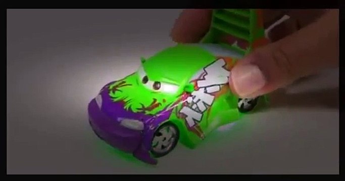 ₯ Light Up Deluxe Lightning McQueen Mater Disney Pixar Cars Toons Toys - CARS TOON HD ᵺ