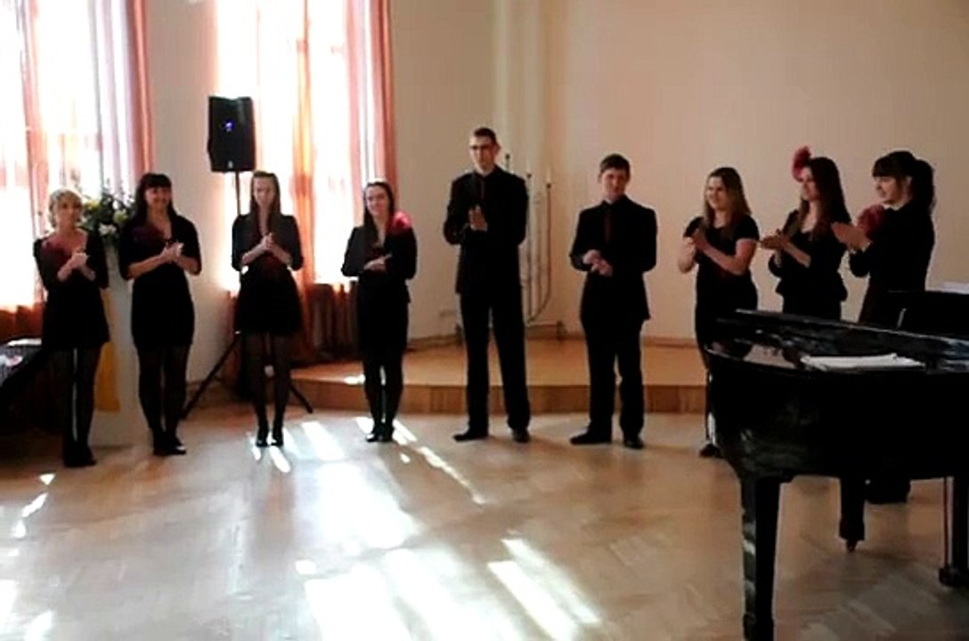 Vokālais ansamblis "Ieklausies" - Tumša nakte, zaļa zāle.