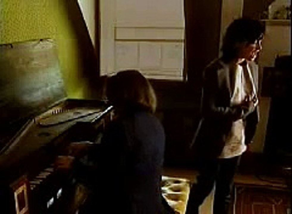 Bjork - Unravel (live)