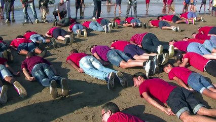 Marroquíes rinden tributo al niño sirio ahogado