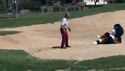 هههههههه ملا كلب ولد حرام بدموع