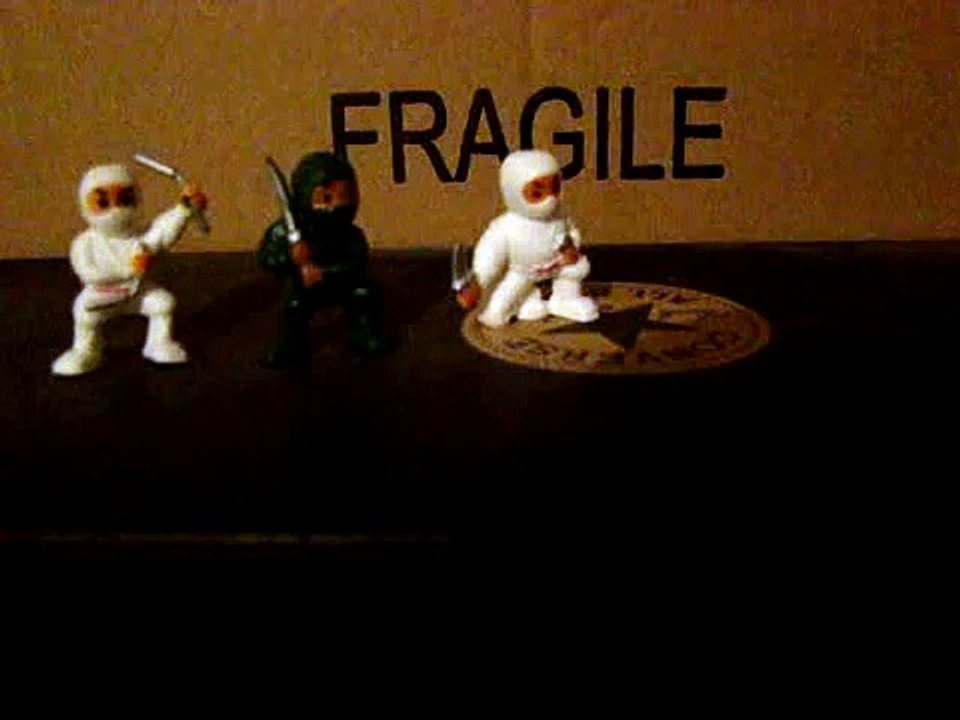 Tenshi Plays with Dolls