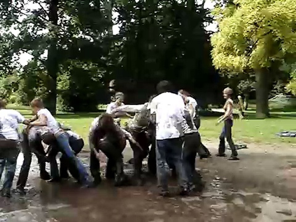 Modderworstelen met Sosse